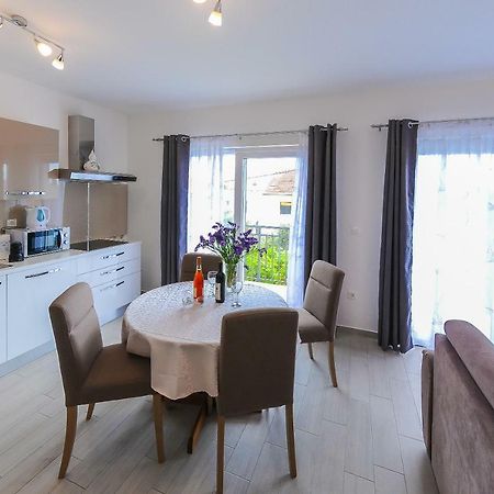 Apartment Petar Kaštela Kültér fotó