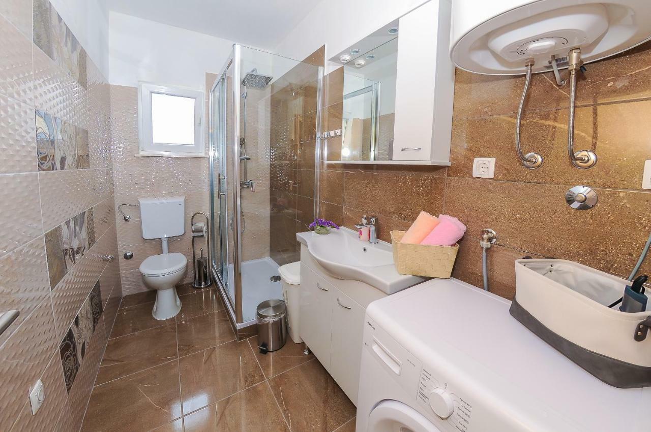 Apartment Petar Kaštela Kültér fotó