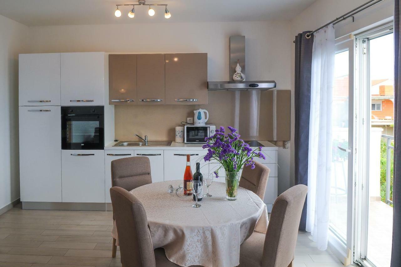Apartment Petar Kaštela Kültér fotó