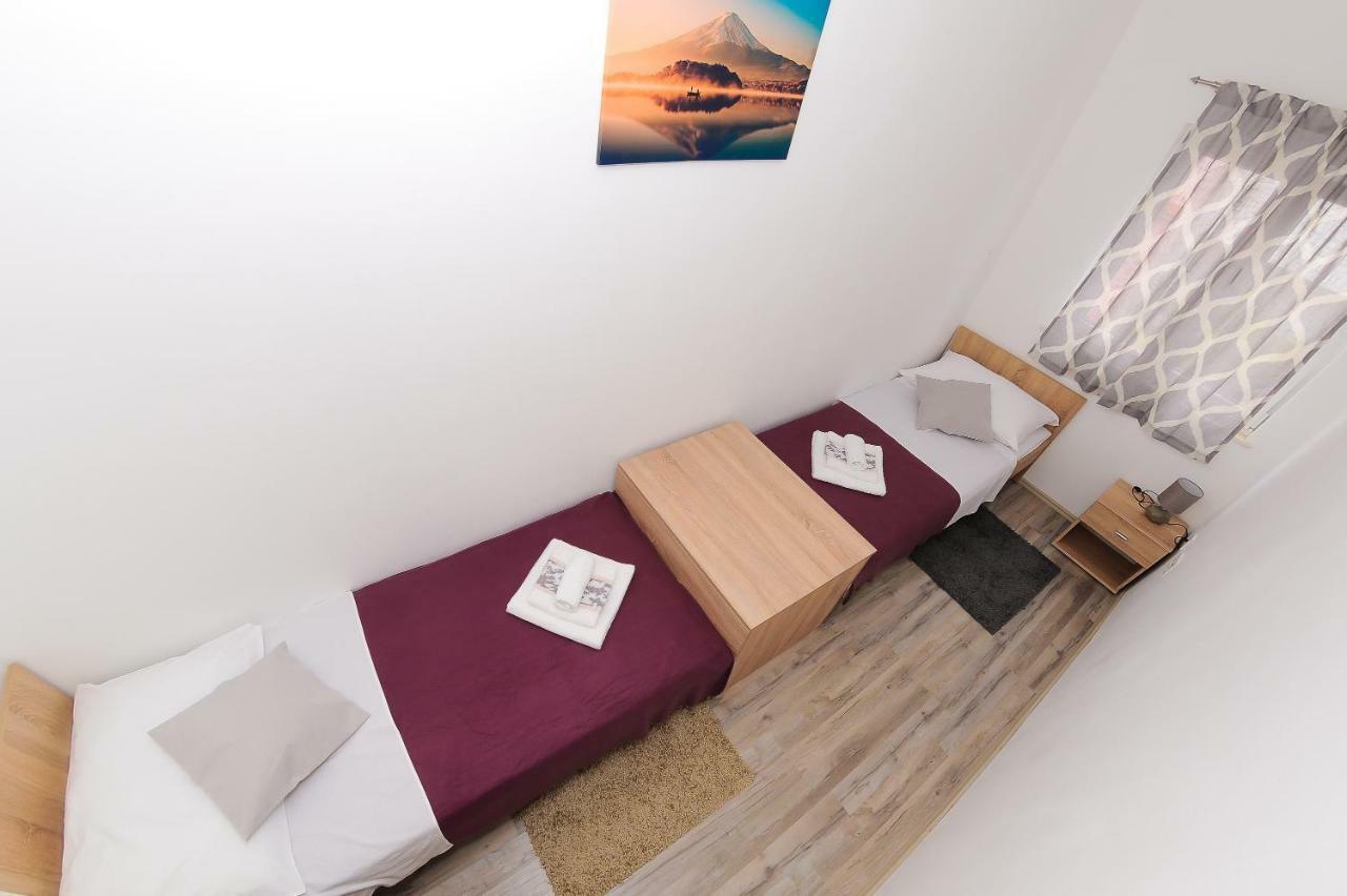 Apartment Petar Kaštela Kültér fotó