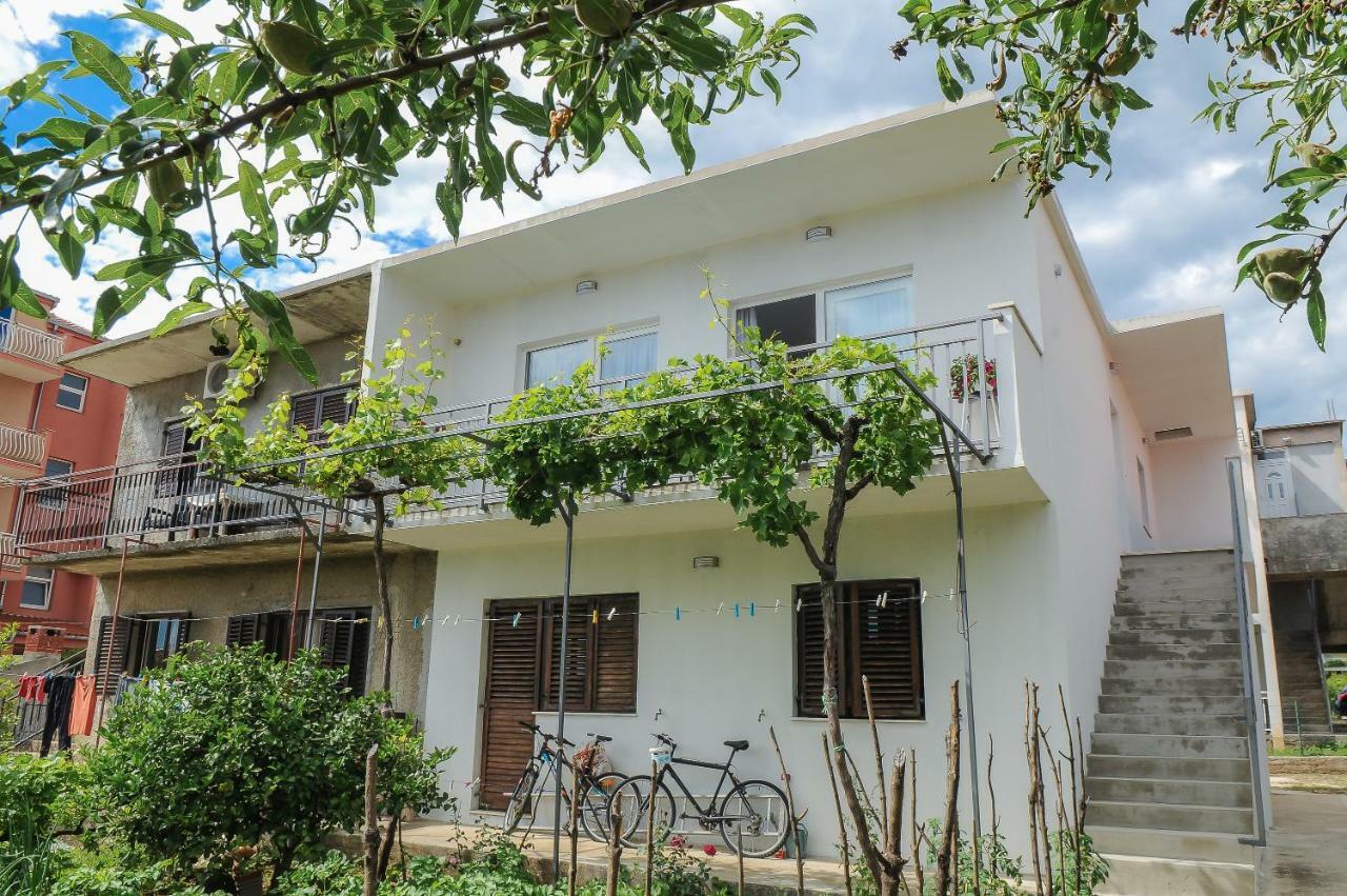 Apartment Petar Kaštela Kültér fotó