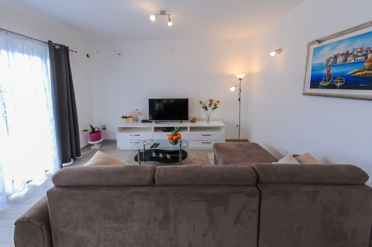 Apartment Petar Kaštela Kültér fotó